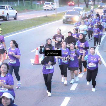 Runner Photo 8245855