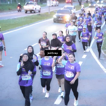 Runner Photo 8245865