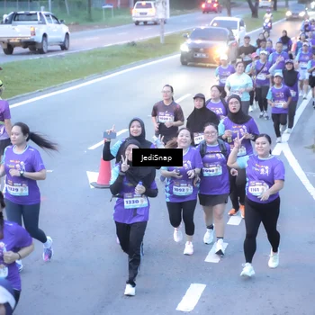Runner Photo 8245875
