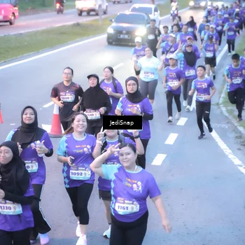 Runner Photo 8245879