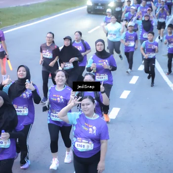 Runner Photo 8245893