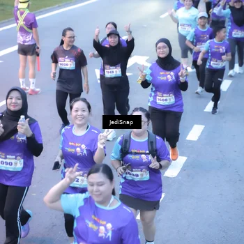 Runner Photo 8245925