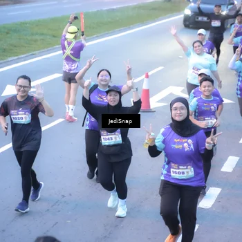 Runner Photo 8245952
