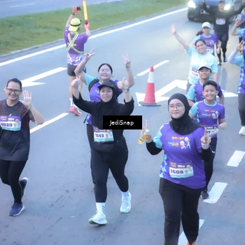 Runner Photo 8245960
