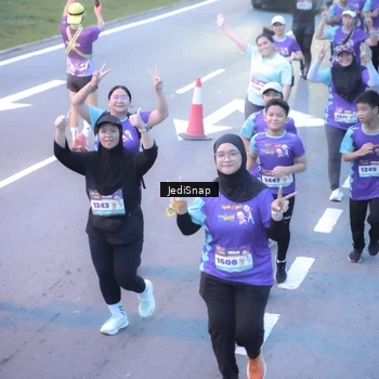 Runner Photo 8245974