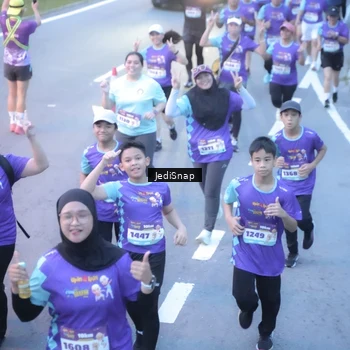 Runner Photo 8246005