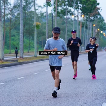 Runner Photo 8246019