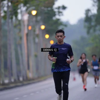 Runner Photo 8246020