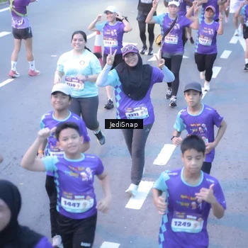 Runner Photo 8246036
