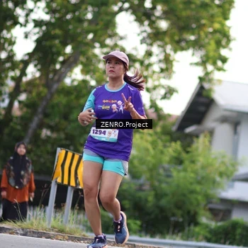 Runner Photo 8246037