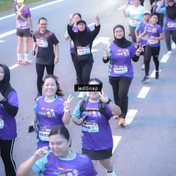 Runner Photo 8246055