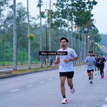 Runner Photo 8246069