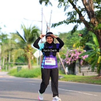 Runner Photo 8246077