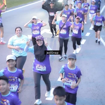 Runner Photo 8246105