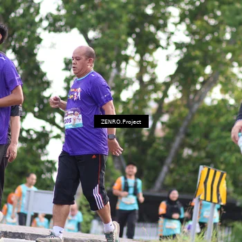 Runner Photo 8246217