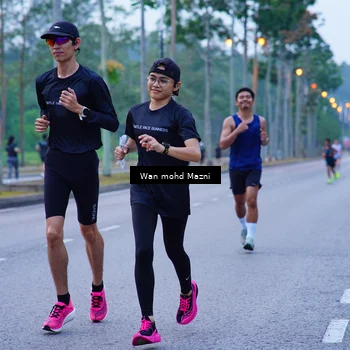 Runner Photo 8246273