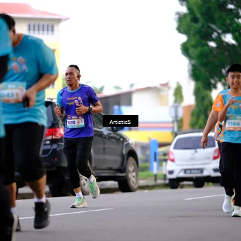 Runner Photo 8246293