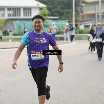 Runner Photo 8246338