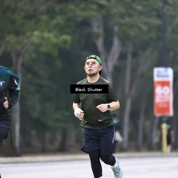 Runner Photo 8246375