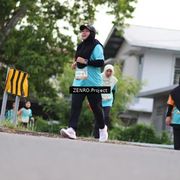 Runner Photo 8246664