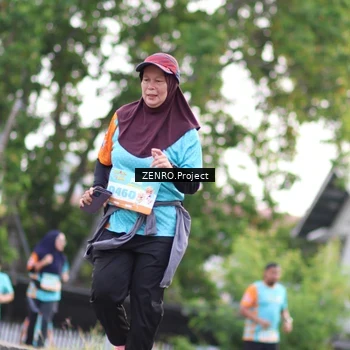 Runner Photo 8246676