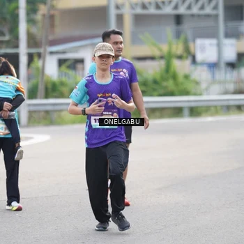 Runner Photo 8246750