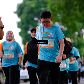 Runner Photo 8246824