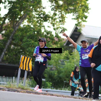 Runner Photo 8247080
