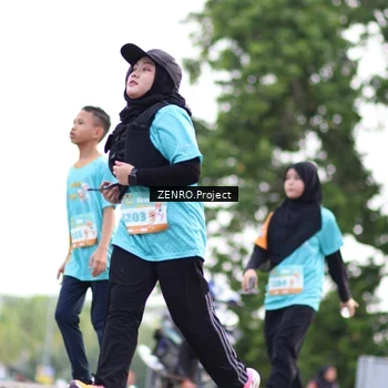 Runner Photo 8247316
