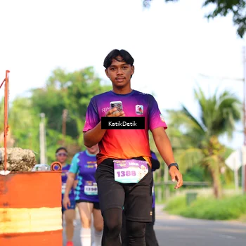 Runner Photo 8247350