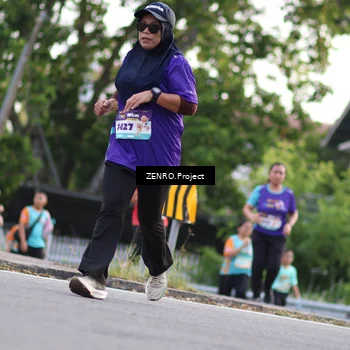 Runner Photo 8247354