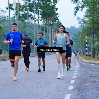 Runner Photo 8247403