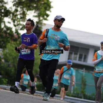 Runner Photo 8247667