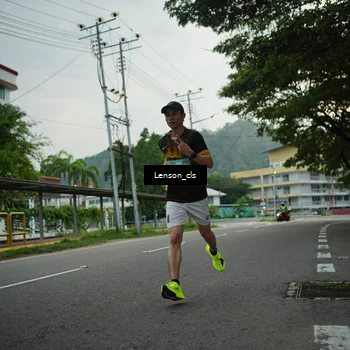 Runner Photo 8247913