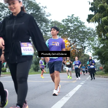 Runner Photo 8248085