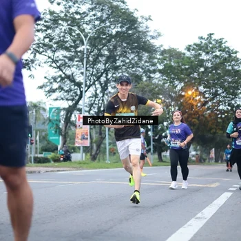 Runner Photo 8248295