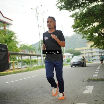 Runner Photo 8248315