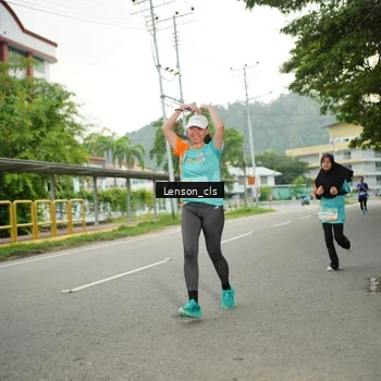 Runner Photo 8248438