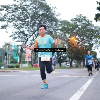 Runner Photo 8248898
