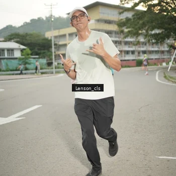 Runner Photo 8249002
