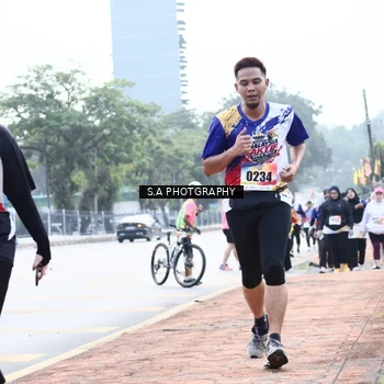 Runner Photo 8249012