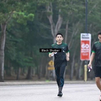 Runner Photo 8249020