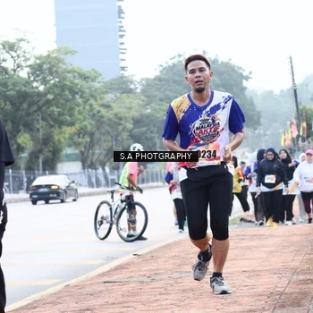 Runner Photo 8249079