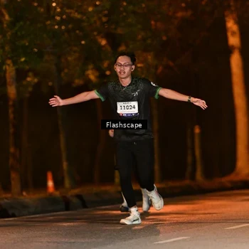 Runner Photo 8249098