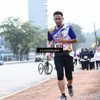 Runner Photo 8249246