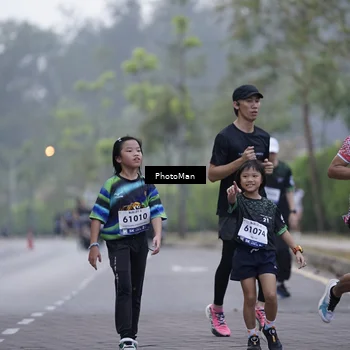 Runner Photo 8249346