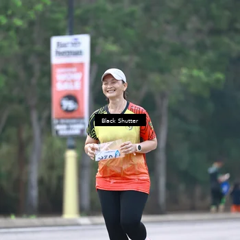 Runner Photo 8249351