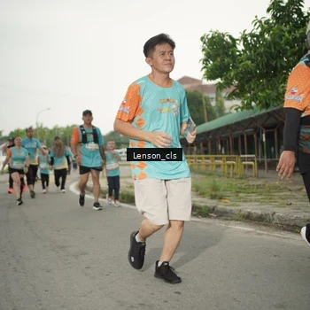 Runner Photo 8249495