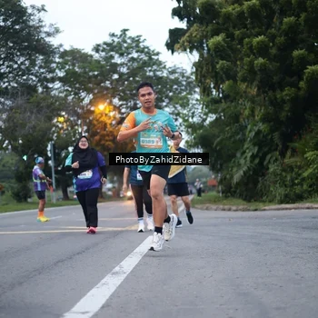 Runner Photo 8249646
