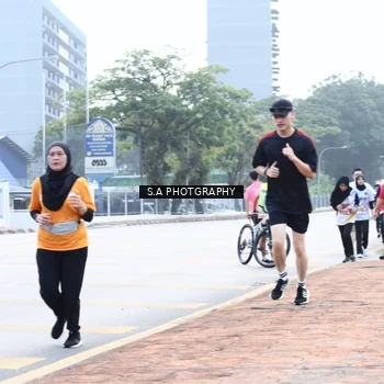 Runner Photo 8249673